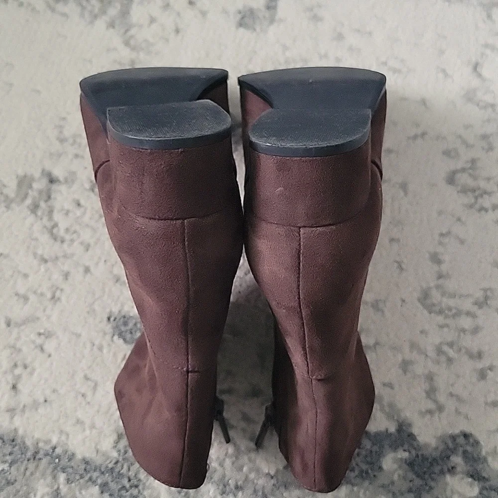 Universal Thread Dark Brown Suede Ankle Booties with Side Zip